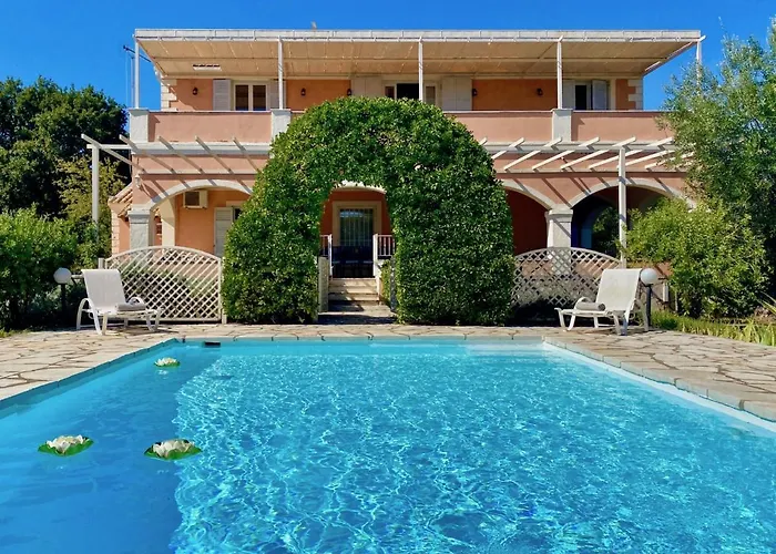 Petros With Private Pool By Dadovillas Villa *