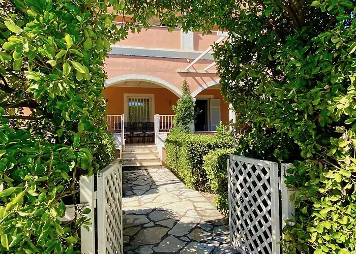 Petros With Private Pool By Dadovillas Kassiopi