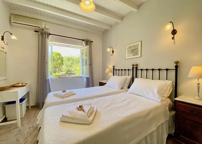 Petros With Private Pool By Dadovillas Kassiopi